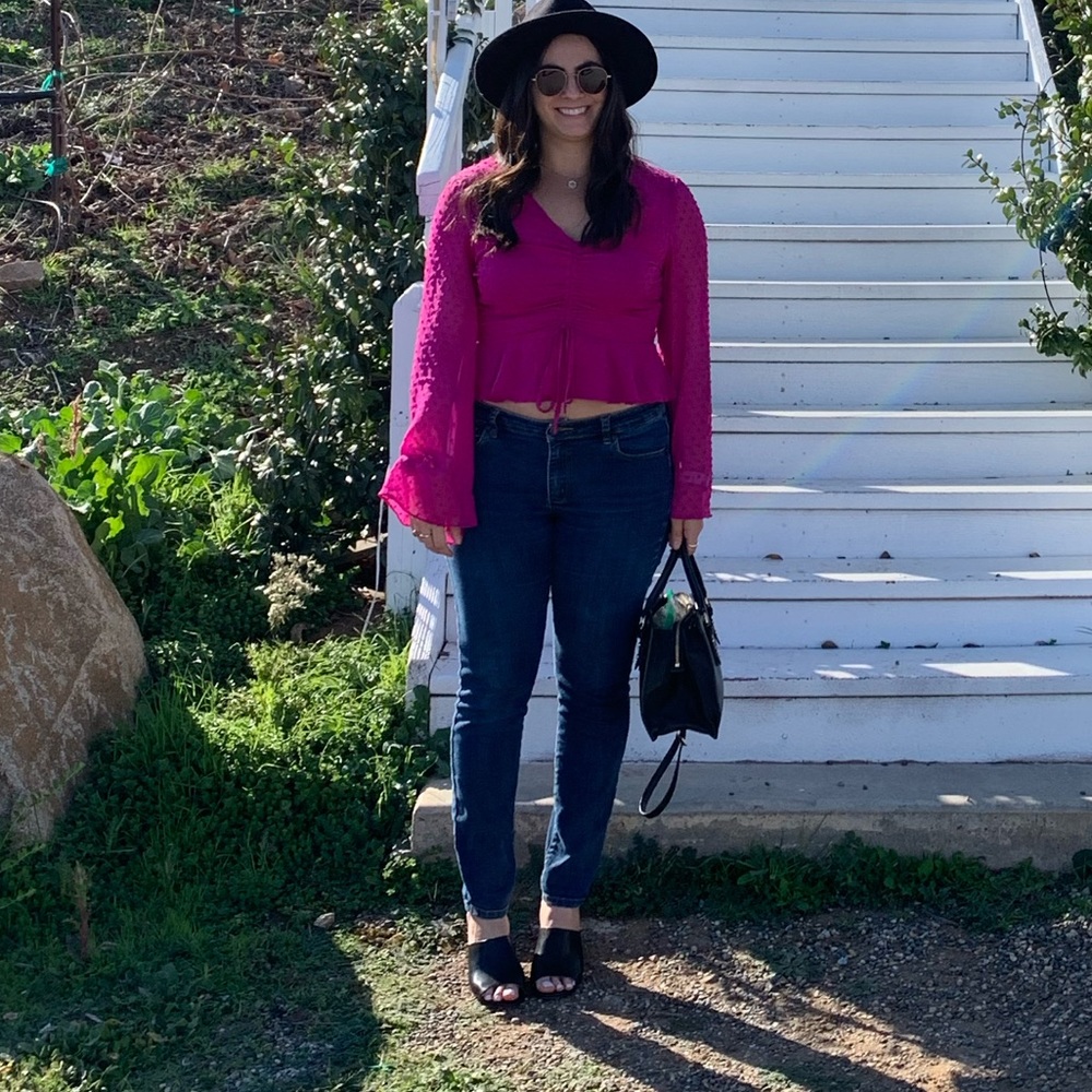 Gorgeous Fuscia Cinched Flowy 1.State Top-Small